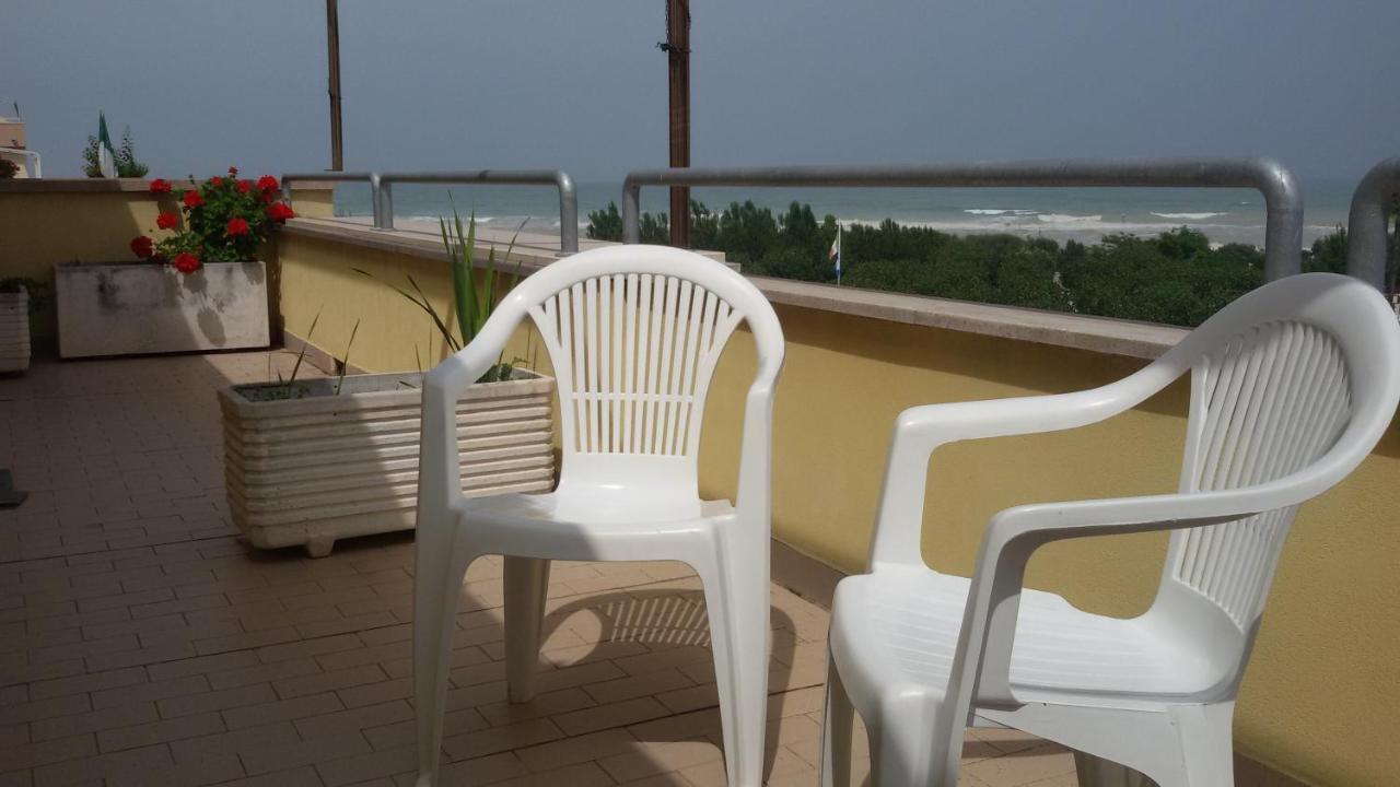 Casa Blu Apartment Porto Sant'Elpidio Bagian luar foto